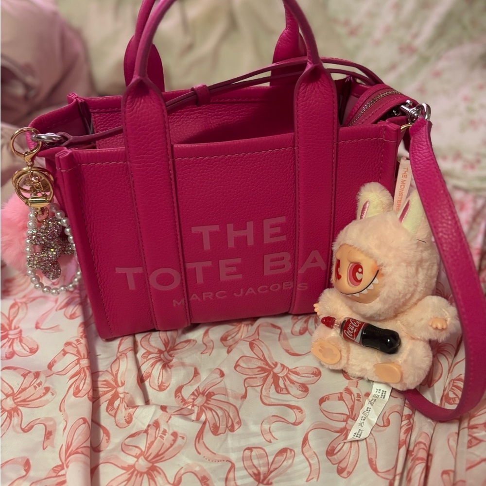 Marc Jacobs the tote bag